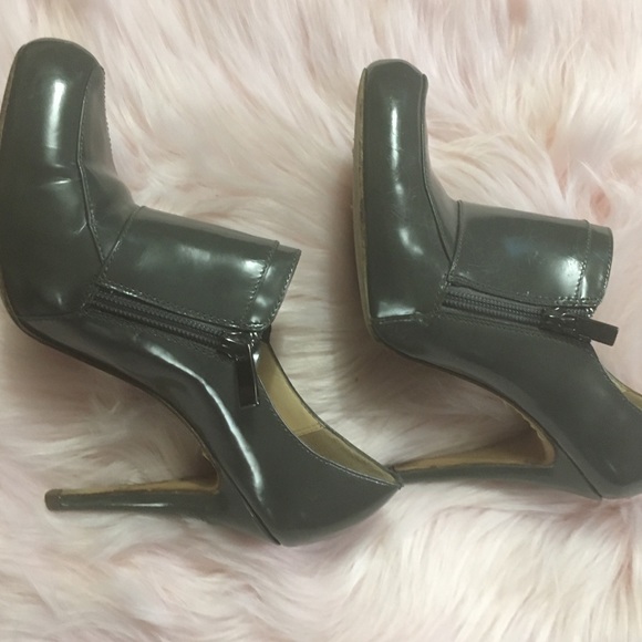 Boutique Tisha Grey Booties Nordstrom Zipper Heel Career Classic Indie Glam - Picture 6 of 9